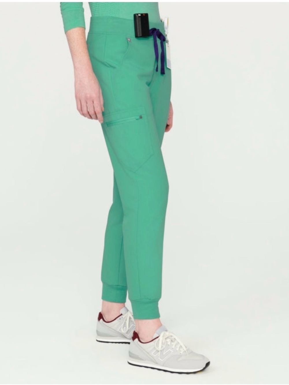 BNWT Figs Surgical Green Catarina Top and Zamora
Joggers Women's Scrubs Set S - Picture 2 of 6